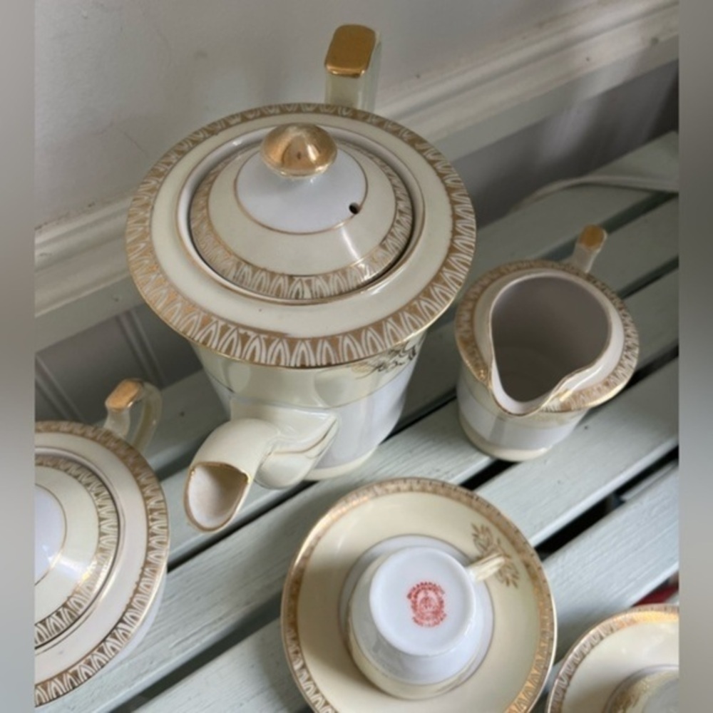 Vintage Chikaramachi Japan Tea Set Teapot, Sugar Dish, Creamer, 4 Cups & Saucers - Picture 4 of 16